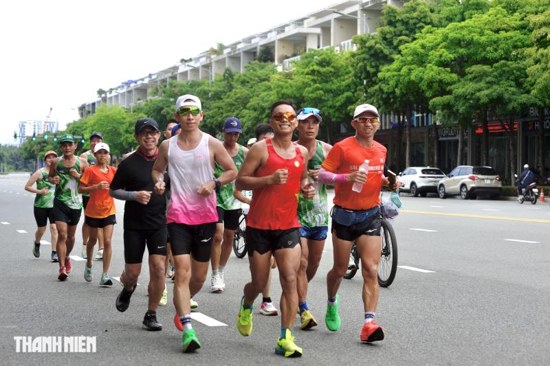 Nhà báo chạy 100 km ngày 21.6 mừng 'cột mốc trăm năm' của nghề- Ảnh 1. Nhà báo chạy 100 km ngày 21.6 mừng 'cột mốc trăm năm' của nghề- Ảnh 1.