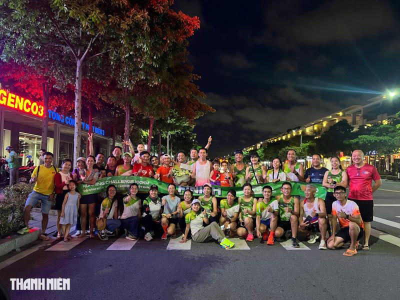 Nhà báo chạy 100 km ngày 21.6 mừng 'cột mốc trăm năm' của nghề- Ảnh 5. Nhà báo chạy 100 km ngày 21.6 mừng 'cột mốc trăm năm' của nghề- Ảnh 5.