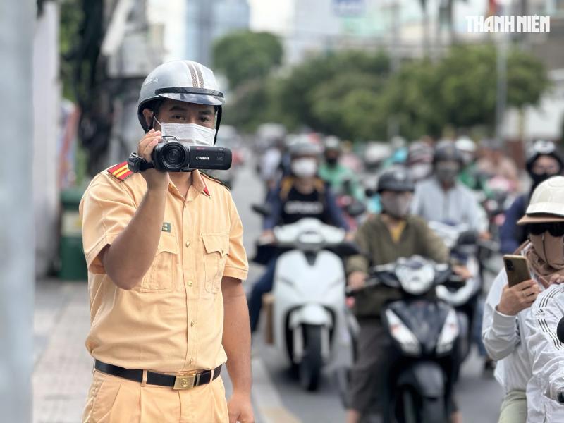 CSGT TP.HCM phạt nguội xe máy: Hơn 17.000 người vi phạm lỗi gì? - Ảnh 1.