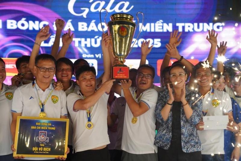 Báo chí Nghệ An lần thứ 7 đăng quang- Ảnh 3.