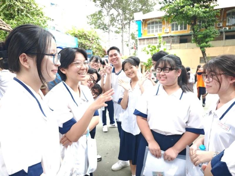 Thi tốt nghiệp THPT 2025: Xem gợi ý giải đề thi môn sinh học tại đây - Ảnh 1.