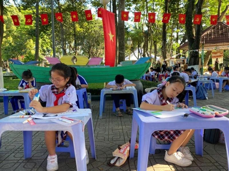 Nhiều hoạt động bảo vệ và giáo dục thiếu niên, nhi đồng- Ảnh 1. Nhiều hoạt động bảo vệ và giáo dục thiếu niên, nhi đồng- Ảnh 1.