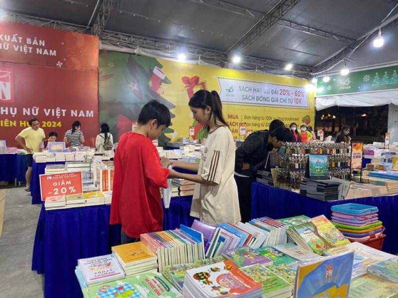 Nhiều hoạt động bảo vệ và giáo dục thiếu niên, nhi đồng- Ảnh 4. Nhiều hoạt động bảo vệ và giáo dục thiếu niên, nhi đồng- Ảnh 4.