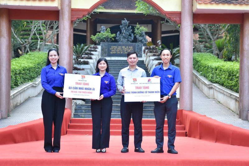 Tuổi trẻ Hà Tĩnh viết tiếp câu chuyện hòa bình - Ảnh 2.