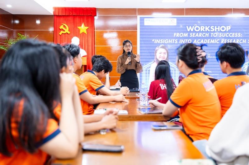 Chương trình Cử nhân chuẩn Quốc tế HUTECH - Chìa khóa hội nhập toàn cầu- Ảnh 4. Chương trình Cử nhân chuẩn Quốc tế HUTECH - Chìa khóa hội nhập toàn cầu- Ảnh 4.