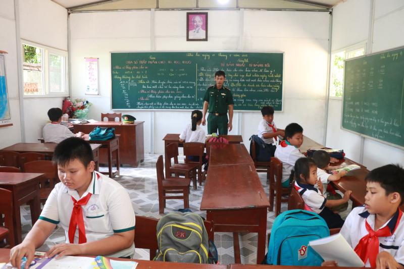Hòn Chuối, điểm tựa nơi cuối trời Tây Nam   - Ảnh 6.