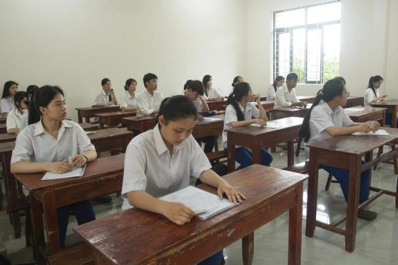 Thí sinh miền núi Quảng Trị háo hức đến làm thủ tục dự thi- Ảnh 5.