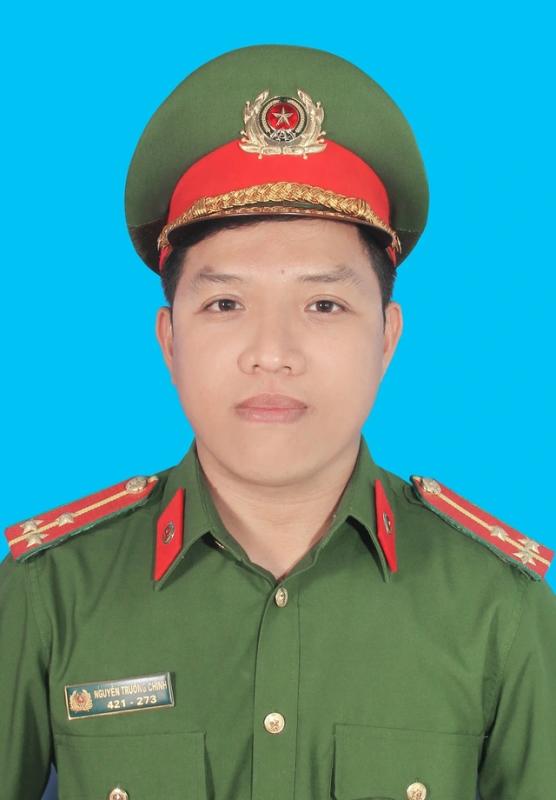 Thượng úy cảnh sát với 102 cuộc tuyên truyền pháp luật - Ảnh 1.