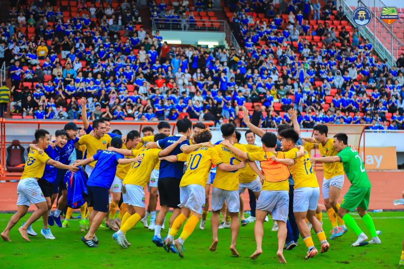 CLB ĐH Văn Hiến: Từ thể thao sinh viên đến kỷ lục sân chơi chuyên nghiệp- Ảnh 1. CLB ĐH Văn Hiến: Từ thể thao sinh viên đến kỷ lục sân chơi chuyên nghiệp- Ảnh 1.