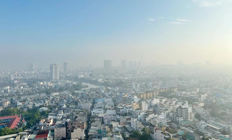 'Săn mây' ở TP.HCM sáng nay, người dân thích thú: 'Nhìn như Đà Lạt!' - Ảnh 10.