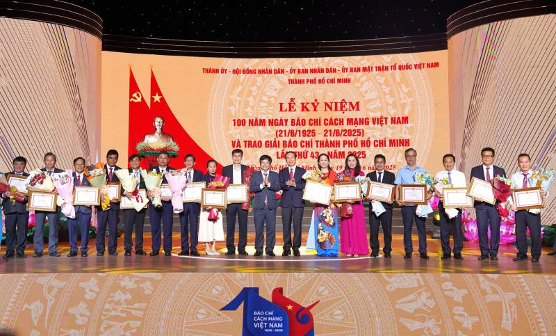 Ông Nguyễn Thanh Nghị: 'Báo chí làm cầu nối lan tỏa khát vọng và niềm tin - Ảnh 2.