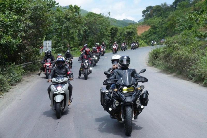 Hành trình trái tim của các CLB mô tô mọi miền đất nước- Ảnh 5. Hành trình trái tim của các CLB mô tô mọi miền đất nước- Ảnh 5.
