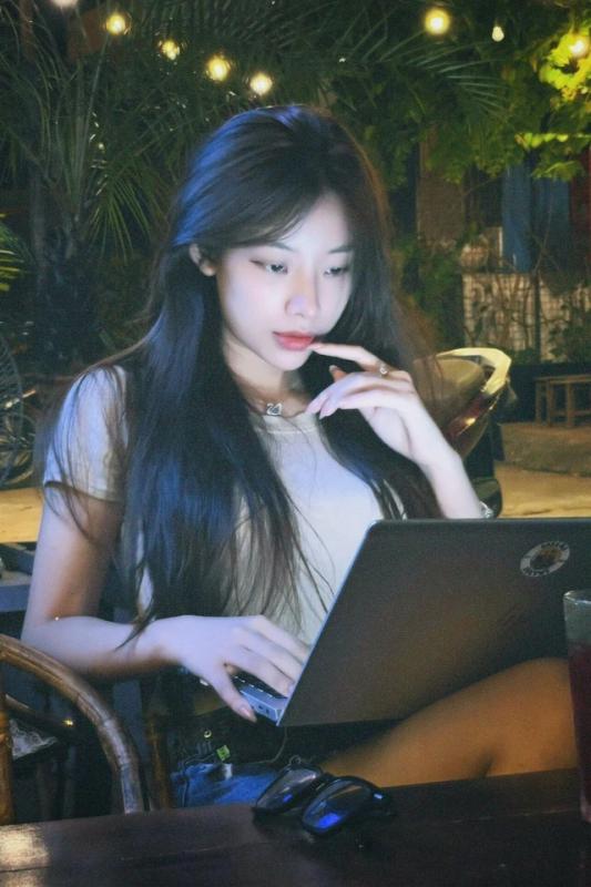 Dùng app hẹn hò có sớm thoát ế? - Ảnh 2.