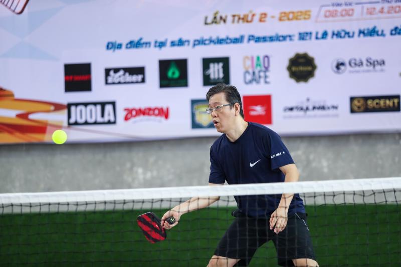 Những khoảnh khắc cảm xúc tại giải pickleball 'Cùng con đi tiếp cuộc đời'- Ảnh 17. Những khoảnh khắc cảm xúc tại giải pickleball 'Cùng con đi tiếp cuộc đời'- Ảnh 17.