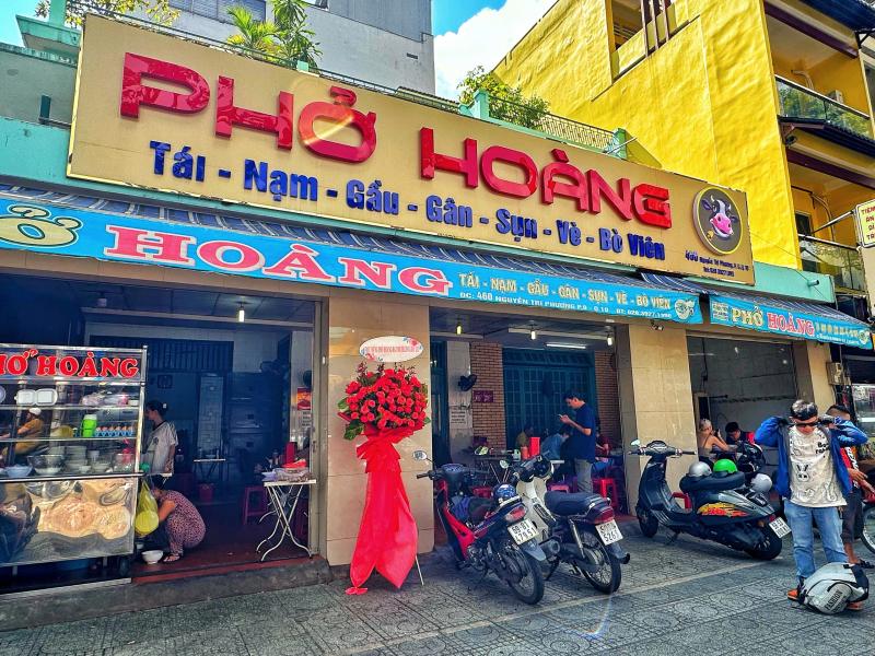 Độc nhất TP.HCM: 2 quán phở khác nhau của chị em ruột, Michelin khen 3 năm liền - Ảnh 7.