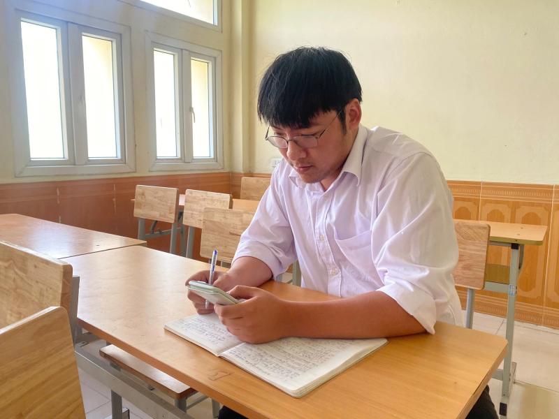 Vì sao có người thi tốt nghiệp THPT tới 6 lần? - Ảnh 1.