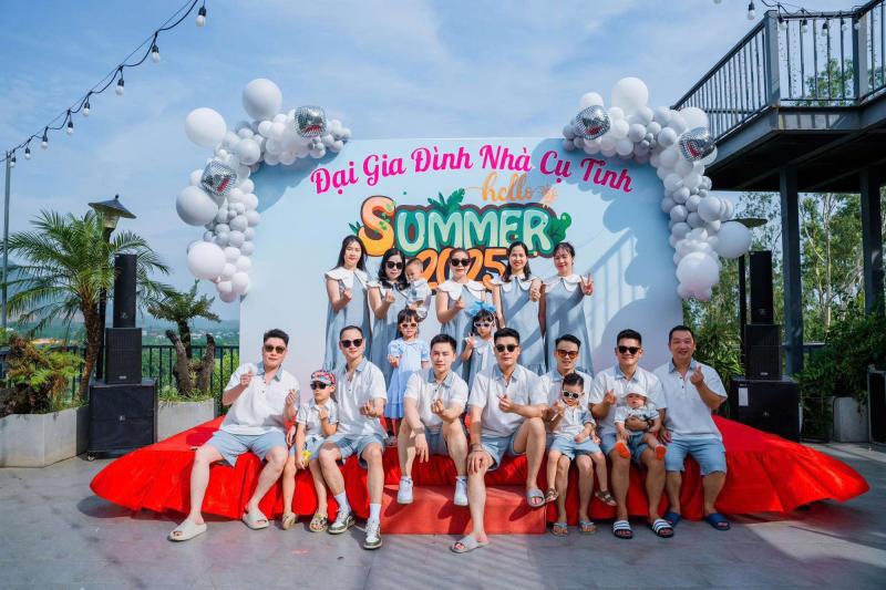 Gia đình 50 người du lịch hè 180 triệu: Kỳ nghỉ đáng nhớ cho giới trẻ - Ảnh 5. Gia đình 50 người du lịch hè 180 triệu: Kỳ nghỉ đáng nhớ cho giới trẻ - Ảnh 5.
