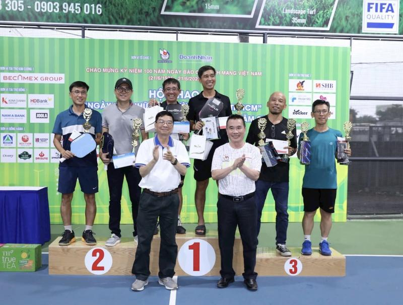 Tranh tài hấp dẫn tại giải pickleball 'Hội thao những người làm báo TP.HCM'- Ảnh 9.