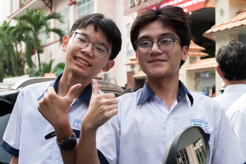 Khoảnh khắc nặng tình trong những ngày thi lớp 10 'nhẹ lòng'- Ảnh 12.