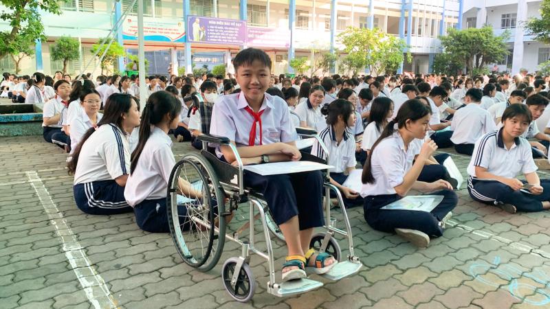 Khoảnh khắc nặng tình trong những ngày thi lớp 10 'nhẹ lòng'- Ảnh 3.