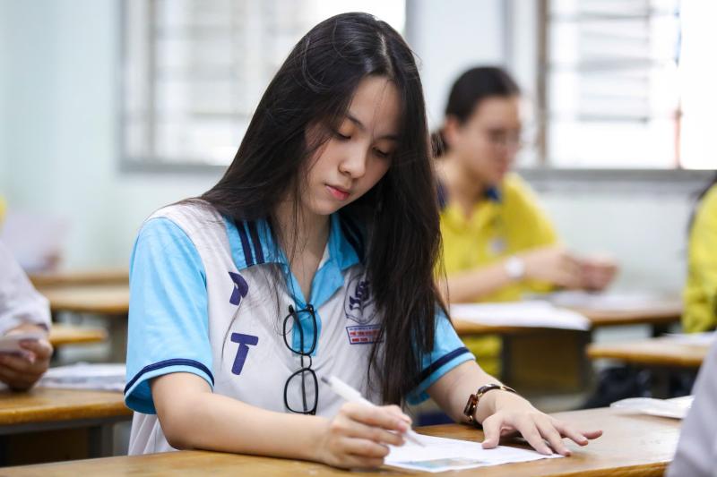 Hơn 1 triệu thí sinh bước vào 'kỳ thi tốt nghiệp THPT lịch sử' - Ảnh 8.