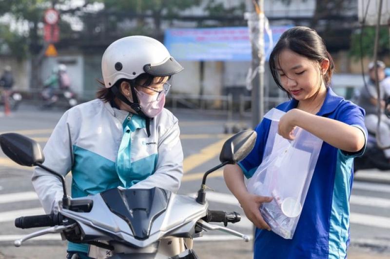 Vừa xong kỳ thi tốt nghiệp THPT, thí sinh lên liền kế hoạch đi học tiếp - Ảnh 2.