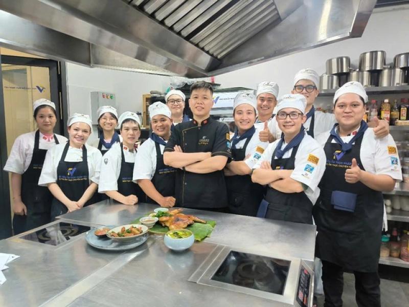 Sợ mua nhầm thịt heo bẩn? Đây là cách phân biệt cực đơn giản - Ảnh 1. Sợ mua nhầm thịt heo bẩn? Đây là cách phân biệt cực đơn giản - Ảnh 1.