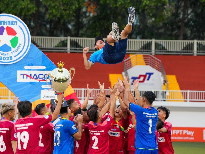 Phó giáo sư, Tiến sĩ Đồng Hương Lan: 'Tự hào Trường ĐH VH-TT-DL Thanh Hóa làm nên lịch sử'- Ảnh 7. Phó giáo sư, Tiến sĩ Đồng Hương Lan: 'Tự hào Trường ĐH VH-TT-DL Thanh Hóa làm nên lịch sử'- Ảnh 7.
