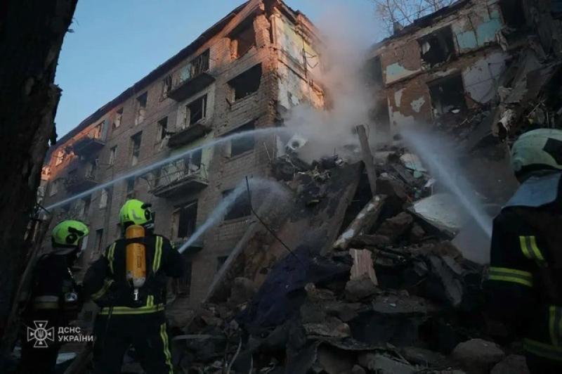Nga không kích Kyiv sau lời đe dọa từ Tổng tư lệnh Ukraine trong chiến sự Ukraine - Ảnh 1. Nga không kích Kyiv sau lời đe dọa từ Tổng tư lệnh Ukraine trong chiến sự Ukraine - Ảnh 1.