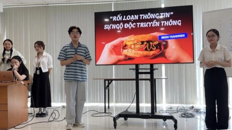 Cách Gen Z 'giải độc thông tin' trong cuộc chiến tin giả - Ảnh 1.