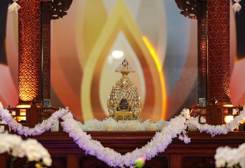 Ngày cuối chiêm bái xá lợi Phật ở chùa Thanh Tâm: 'Là hạnh phúc trong đời'- Ảnh 6. Ngày cuối chiêm bái xá lợi Phật ở chùa Thanh Tâm: 'Là hạnh phúc trong đời'- Ảnh 6.