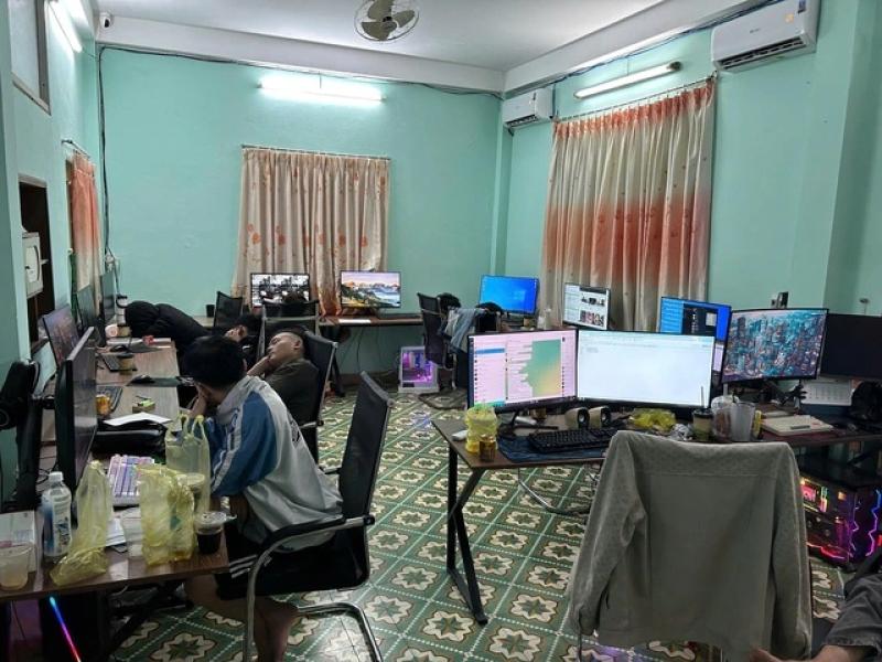 Bắt nhóm tội phạm công nghệ cao đánh cắp thông tin thẻ tín dụng- Ảnh 2.