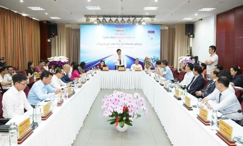 Thực phẩm, thuốc giả khiến bệnh tật gia tăng - Ảnh 1.