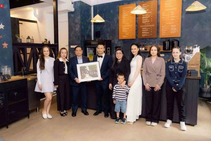 Chung dòng máu Lạc Hồng: Hương phở Việt giữa thủ đô Tallinn - Ảnh 1.