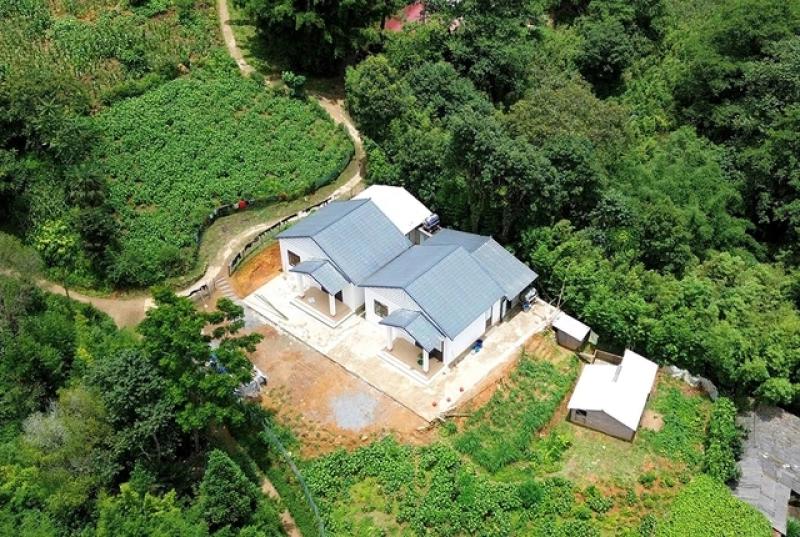 Những 'mái ấm hạnh phúc' trên vùng biên cương Y Tý - Ảnh 1.