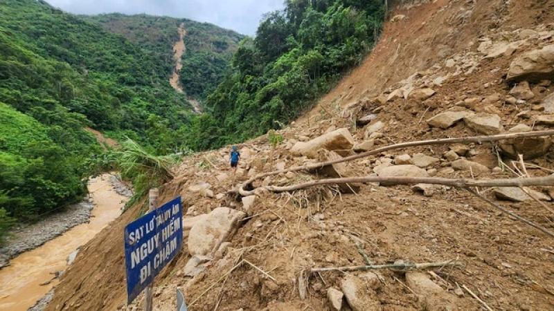 Hoang tàn sau lũ dữ - Ảnh 1.