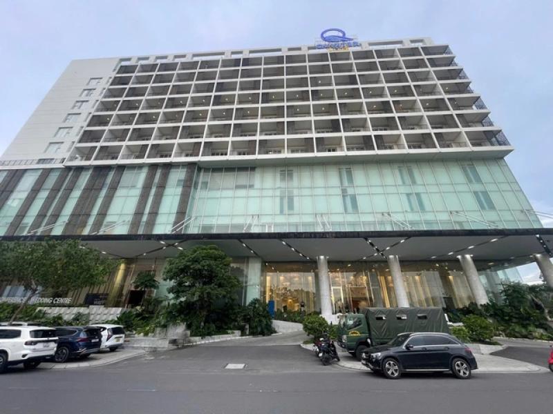 Bộ Công an khám xét khách sạn Quinter Central Nha Trang - Ảnh 2.
