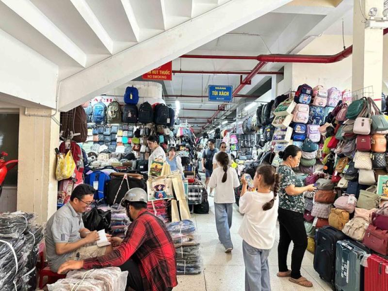 Bỏ thuế khoán với hộ kinh doanh, triển khai thế nào để khả thi?- Ảnh 1. Bỏ thuế khoán với hộ kinh doanh, triển khai thế nào để khả thi?- Ảnh 1.