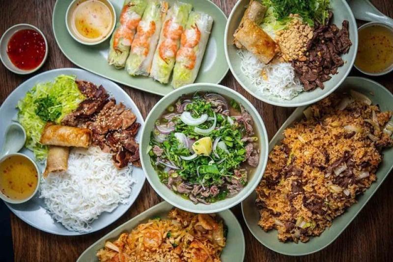 Chung dòng máu Lạc Hồng: Hương phở Việt giữa thủ đô Tallinn - Ảnh 2.
