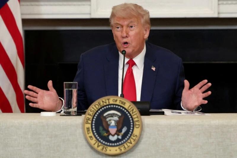 Ông Trump nói hầu hết các nước sẽ bị áp thuế đối ứng 15% hoặc 20% - Ảnh 1.