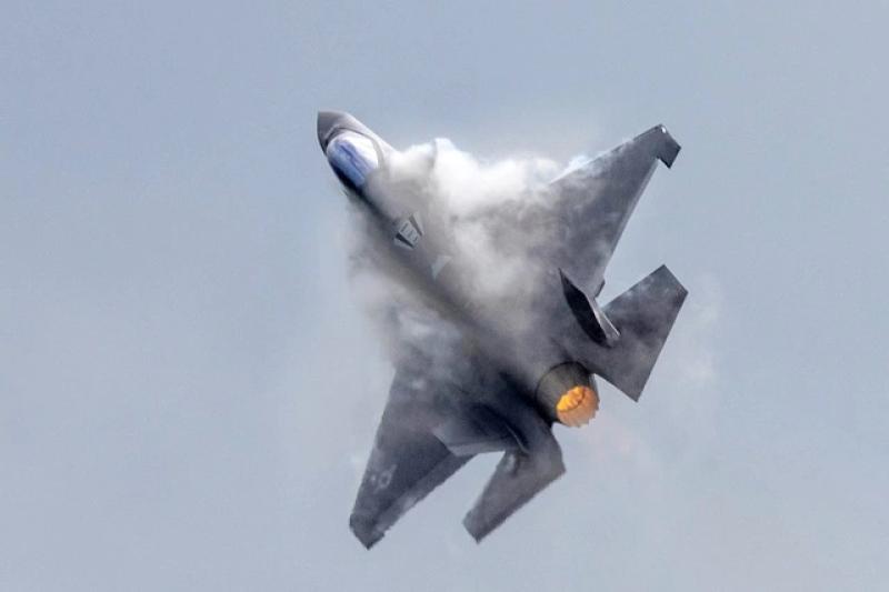 Đức mua thêm 15 tiêm kích F-35, Phần Lan rút khỏi hiệp ước mìn chống người- Ảnh 1. Đức mua thêm 15 tiêm kích F-35, Phần Lan rút khỏi hiệp ước mìn chống người- Ảnh 1.