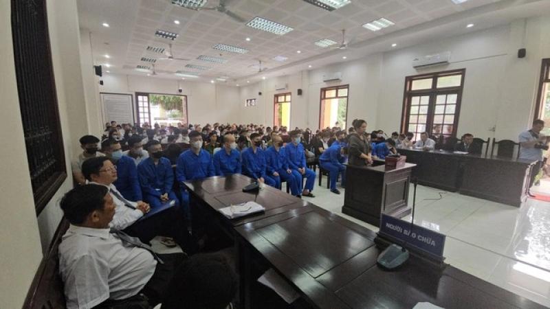 Xét xử đường dây lừa đảo‘lùa’ khách đi xem đất: Khách bị bán thông tin ra sao?- Ảnh 2. Xét xử đường dây lừa đảo‘lùa’ khách đi xem đất: Khách bị bán thông tin ra sao?- Ảnh 2.