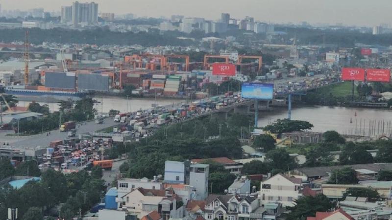 Kẹt xe ‘kinh hoàng’ trên QL1, đoạn từ ngã ba Vũng Tàu đến nút giao Tân Vạn- Ảnh 1. Kẹt xe ‘kinh hoàng’ trên QL1, đoạn từ ngã ba Vũng Tàu đến nút giao Tân Vạn- Ảnh 1.