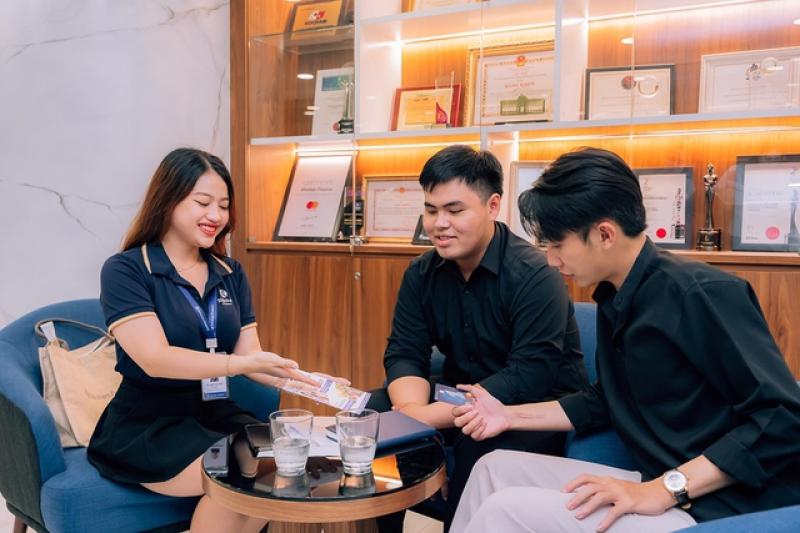 Hành trình 6 năm bền bỉ vươn tới tương lai của Shinhan Finance- Ảnh 2.