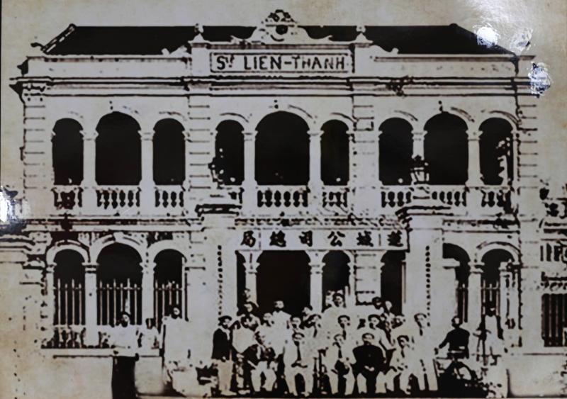 Nhà cổ trăm tuổi, nơi từng là hãng nước mắm lớn nhất Sài Gòn xưa - Ảnh 2.