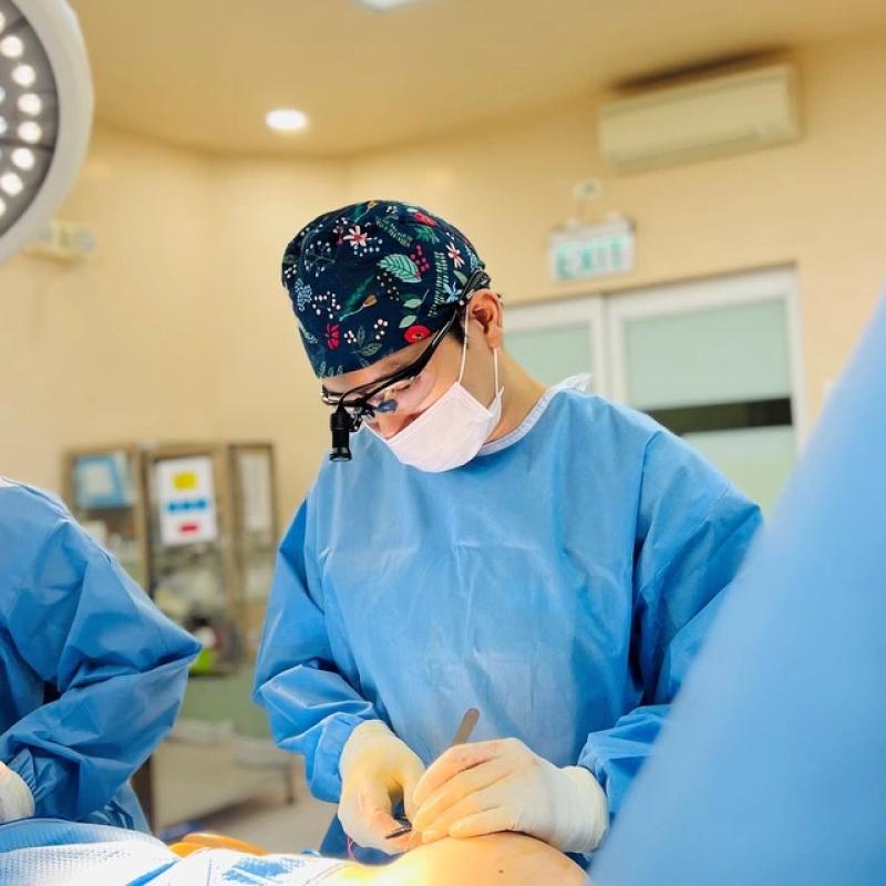 Chọn nơi làm đẹp uy tín với chia sẻ của bác sĩ Tạ Trung Kiên- Ảnh 3. Chọn nơi làm đẹp uy tín với chia sẻ của bác sĩ Tạ Trung Kiên- Ảnh 3.