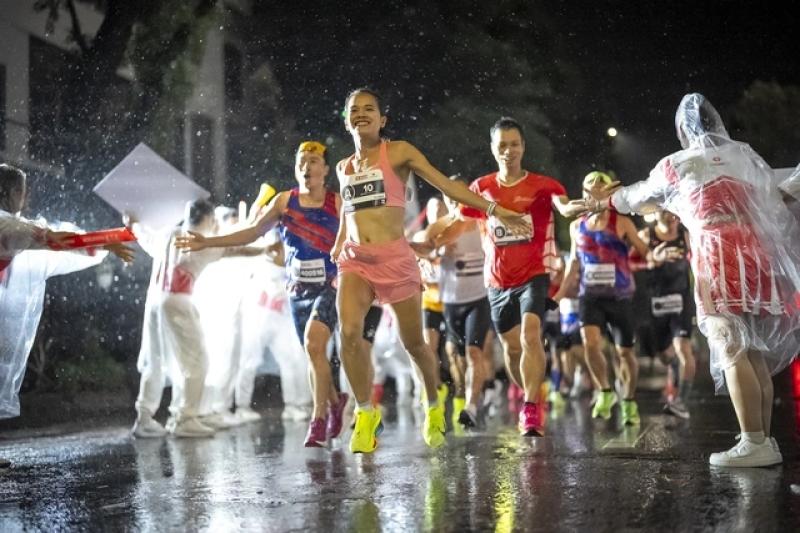 Điều gì tạo nên sức hút của giải marathon quốc tế Hà Nội mùa 4?- Ảnh 1. Điều gì tạo nên sức hút của giải marathon quốc tế Hà Nội mùa 4?- Ảnh 1.