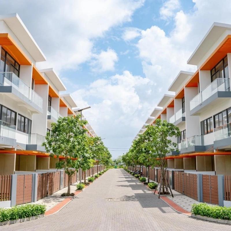 Khu Nam TP.HCM bứt tốc: Đô thị vệ tinh trỗi dậy cùng hạ tầng - Ảnh 3.