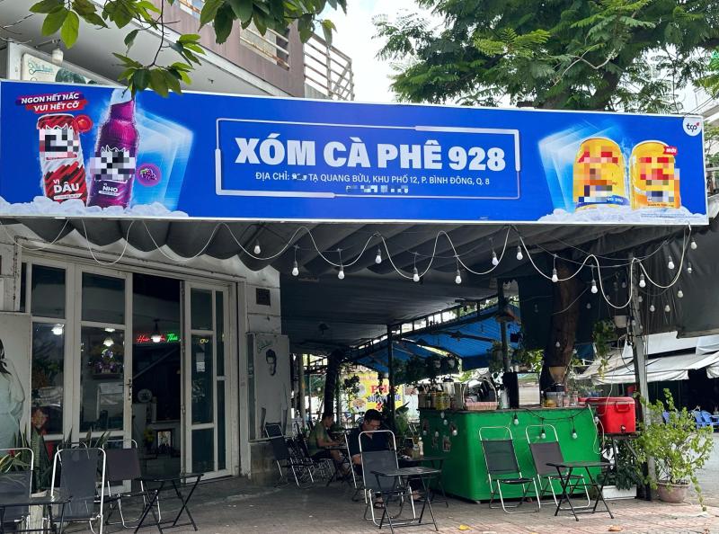 Những hàng quán, dịch vụ đầu tiên gắn biển hiệu cập nhật tên phường mới ở TP.HCM - Ảnh 1.