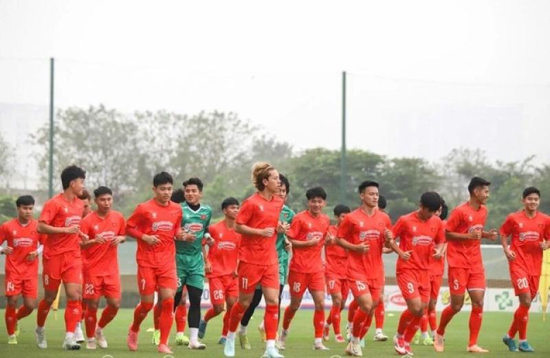U.23 Việt Nam đến Indonesia an toàn, tập ngay ngày đầu: Chinh phục đỉnh cao khu vực- Ảnh 6. U.23 Việt Nam đến Indonesia an toàn, tập ngay ngày đầu: Chinh phục đỉnh cao khu vực- Ảnh 6.